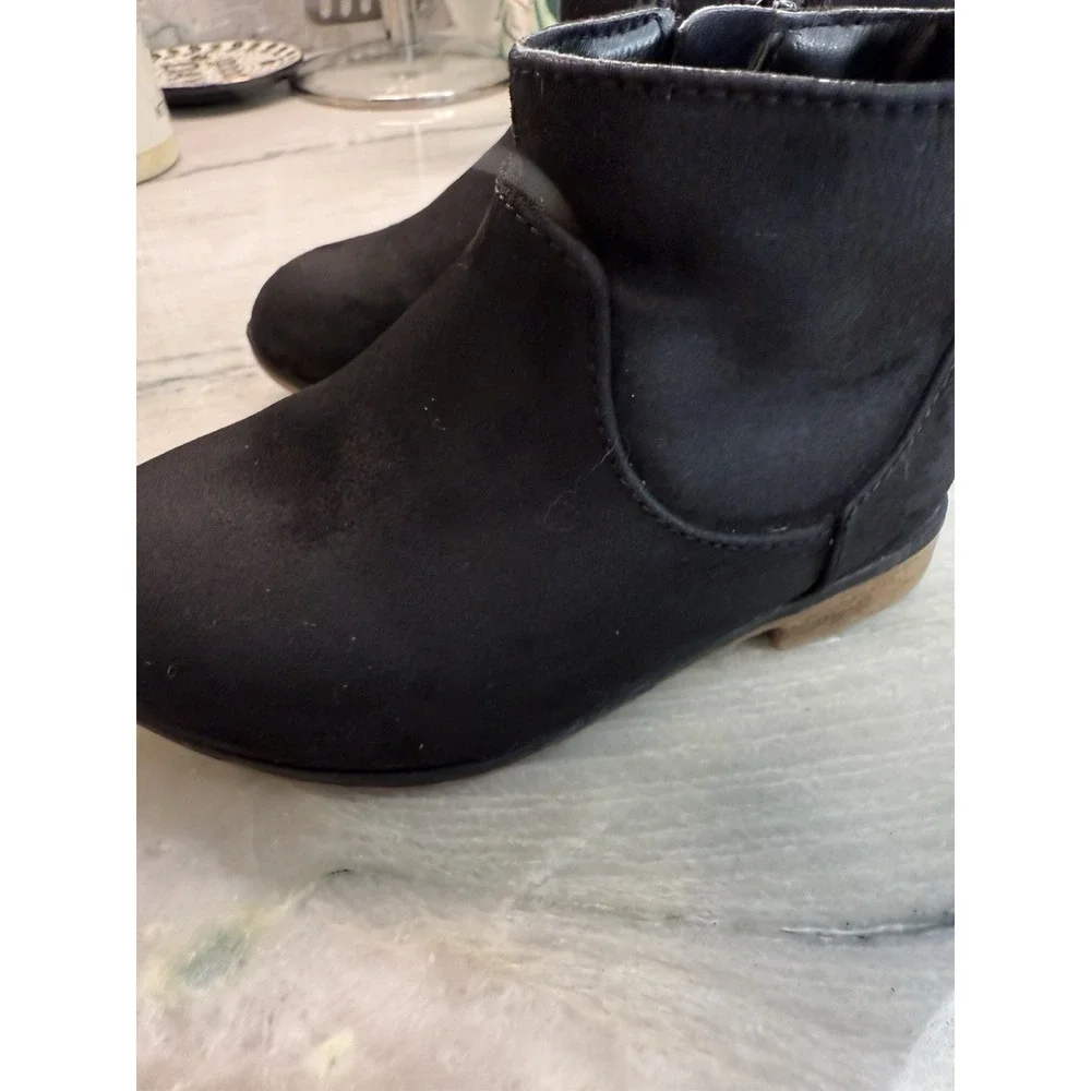 Cat‎ And Jack Black Ankle Boots Suede Sz 7 Toddler